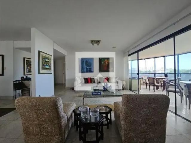 Apartamento aluguel em Região Geográfica Imediata de Salvador, Região Metropolitana de Salvador
