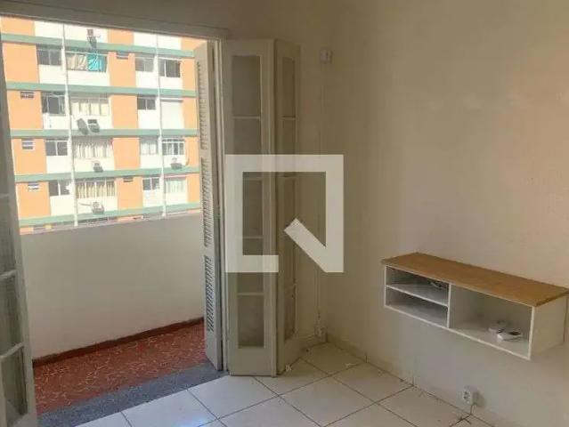 Apartamento aluguel em Região Imediata de Santos, Região Metropolitana da Baixada Santista