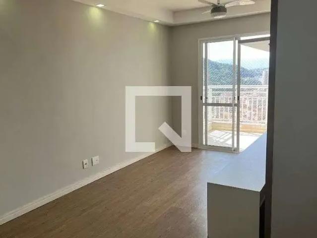 Apartamento aluguel em Região Imediata de Santos, Região Metropolitana da Baixada Santista