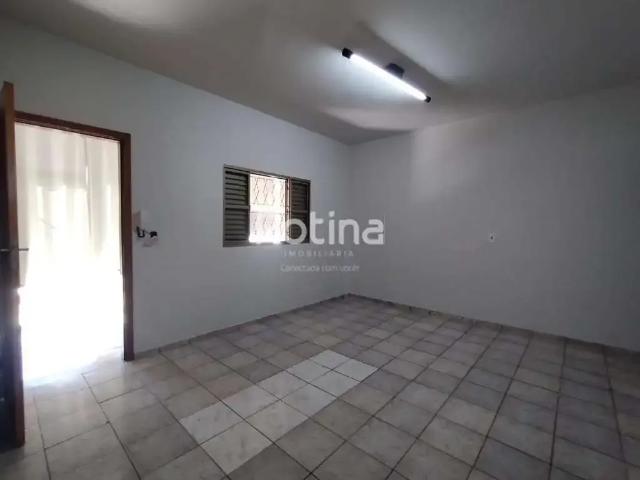 Apartamento aluguel em Região Geográfica Imediata de Uberlândia, Oliveira Fortes
