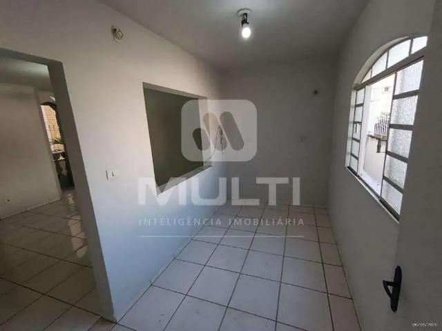 Apartamento aluguel em Região Geográfica Imediata de Uberlândia, Oliveira Fortes