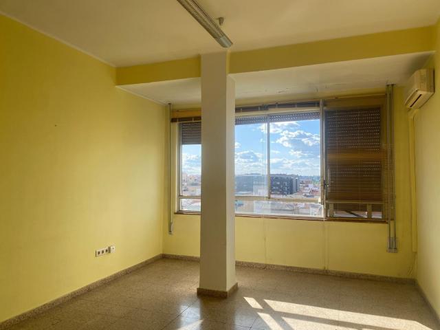 Piso en venta en Margallo, Cáceres