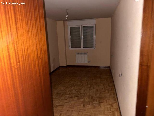 Piso en venta en Navatejera, Villaquilambre