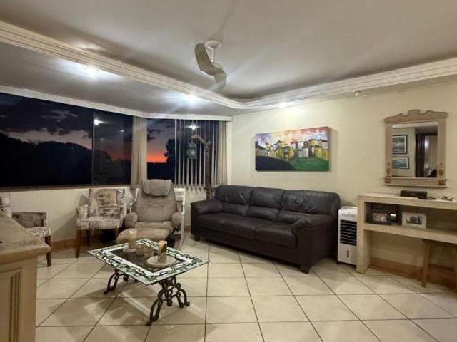 Apartamento venda em Região Geográfica Imediata do Distrito Federal, Região Integrada de Desenvolvimento do Distrito Federal e Entorno