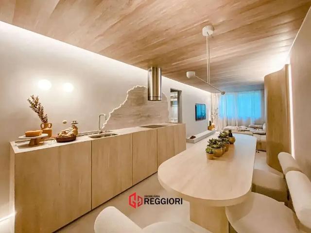 Apartamento venda em Balneário Camboriú, Região Geográfica Intermediária de Blumenau