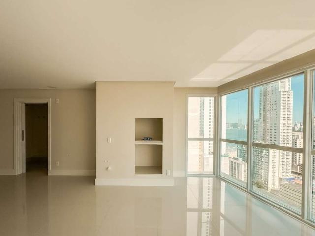 Apartamento venda em Região Geográfica Imediata de Itajaí, Balneario Camboriú