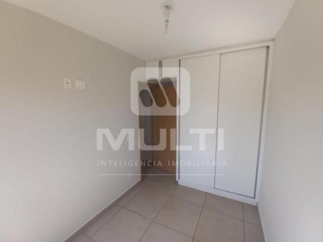 Apartamento venda em Região Geográfica Imediata de Uberlândia, Oliveira Fortes