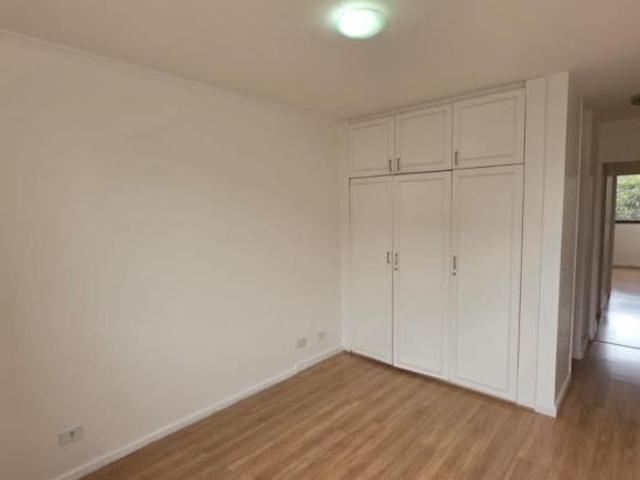 Apartamento venda em SQS 215, Plano Piloto