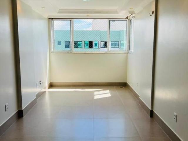 Apartamento venda em Região Geográfica Imediata do Distrito Federal, Região Integrada de Desenvolvimento do Distrito Federal e Entorno