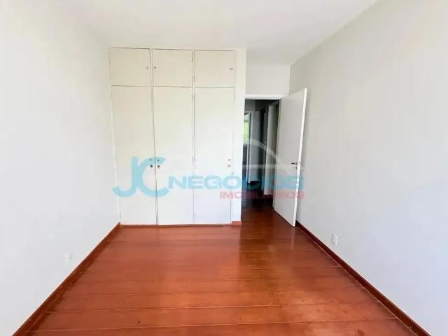 Apartamento venda em Região Geográfica Imediata do Distrito Federal, Região Integrada de Desenvolvimento do Distrito Federal e Entorno