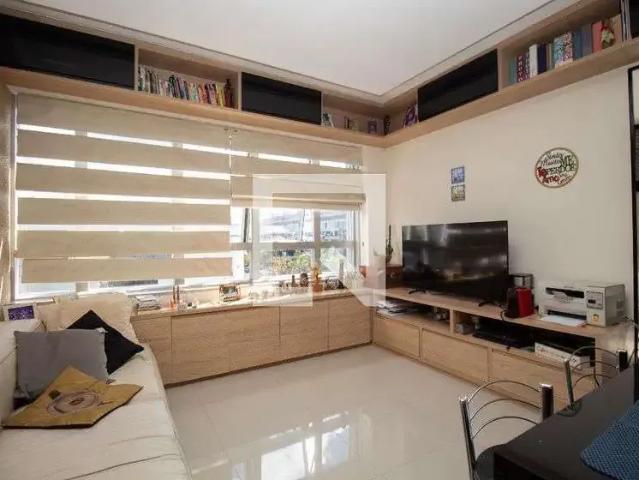 Apartamento venda em Região Geográfica Imediata do Distrito Federal, Região Integrada de Desenvolvimento do Distrito Federal e Entorno