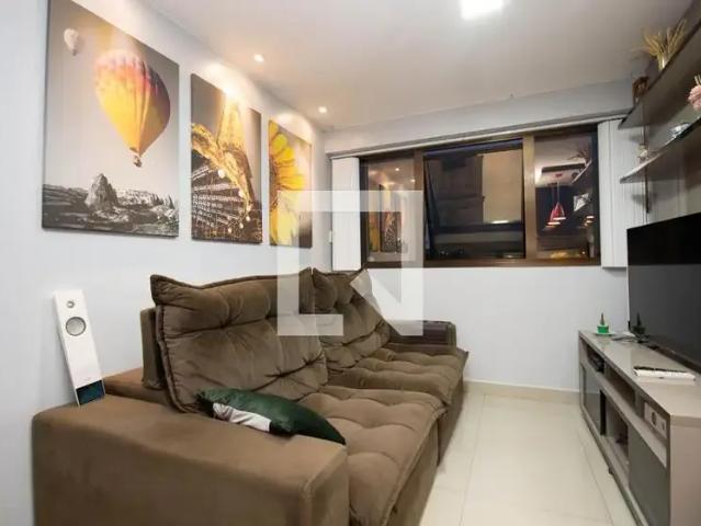 Apartamento venda em Região Geográfica Imediata do Distrito Federal, Região Integrada de Desenvolvimento do Distrito Federal e Entorno