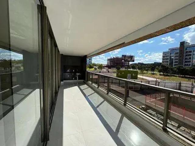 Apartamento venda em Região Geográfica Imediata do Distrito Federal, Região Integrada de Desenvolvimento do Distrito Federal e Entorno