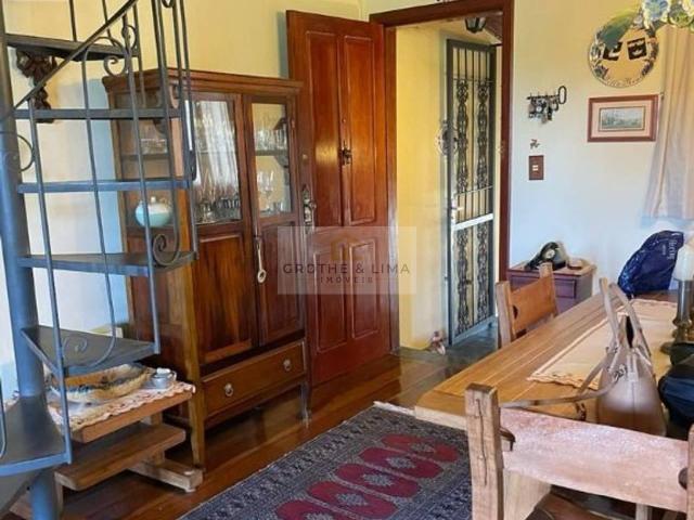Apartamento venda em Campos do Jordão