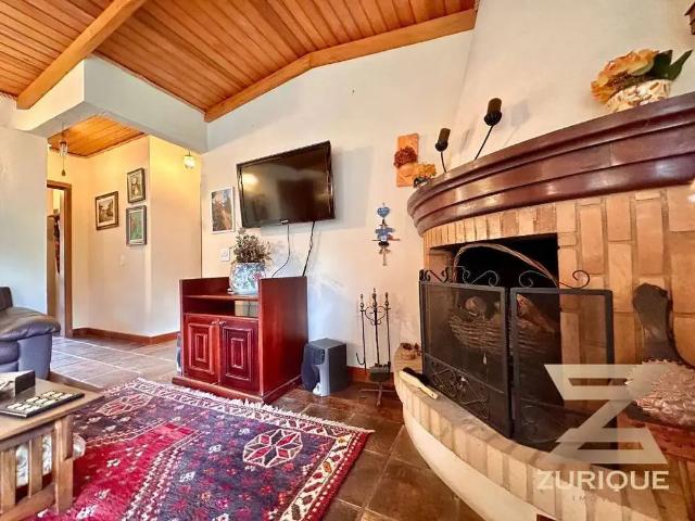 Apartamento venda em Campos do Jordão