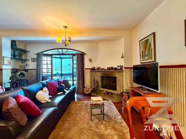 Apartamento venda em Campos do Jordão