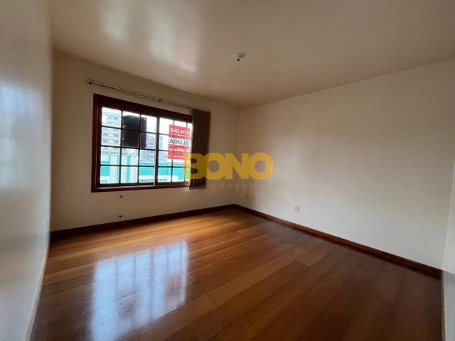 Apartamento venda em Caxias do Sul, Região Geográfica Intermediária de Caxias do Sul