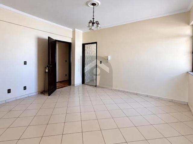 Apartamento venda em Centro, Alfenas