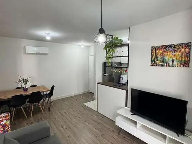 Apartamento venda em Criciúma, Região Geográfica Intermediária de Criciúma