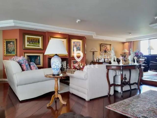 Apartamento venda em Água Verde, Curitiba