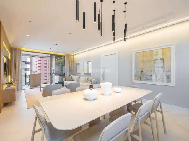 Apartamento venda em Água Verde, Curitiba