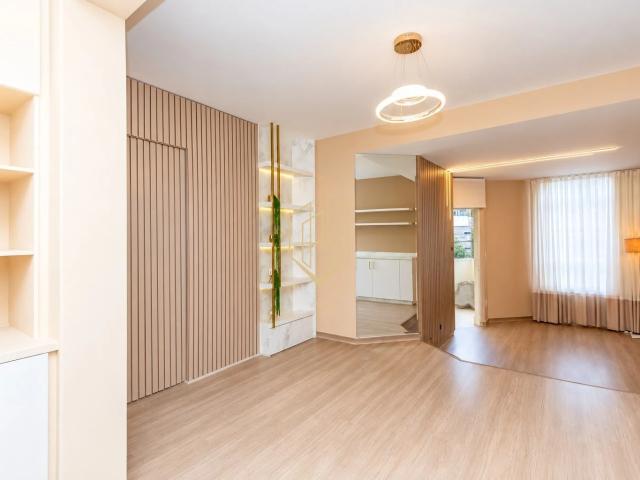 Apartamento venda em Cristo Rei, Curitiba