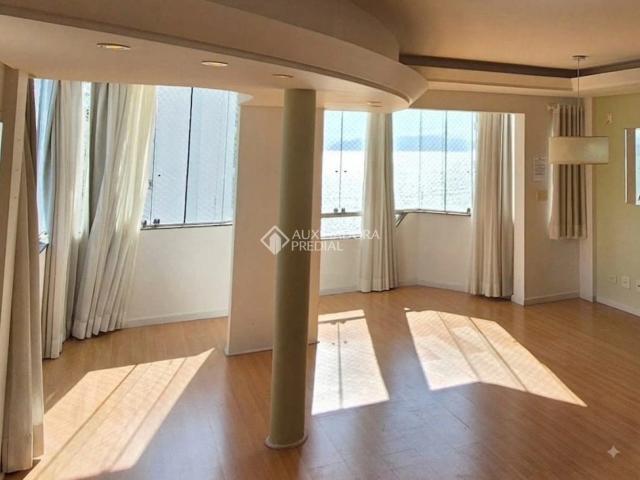 Apartamento venda em Região Geográfica Imediata de Florianópolis, Desterro