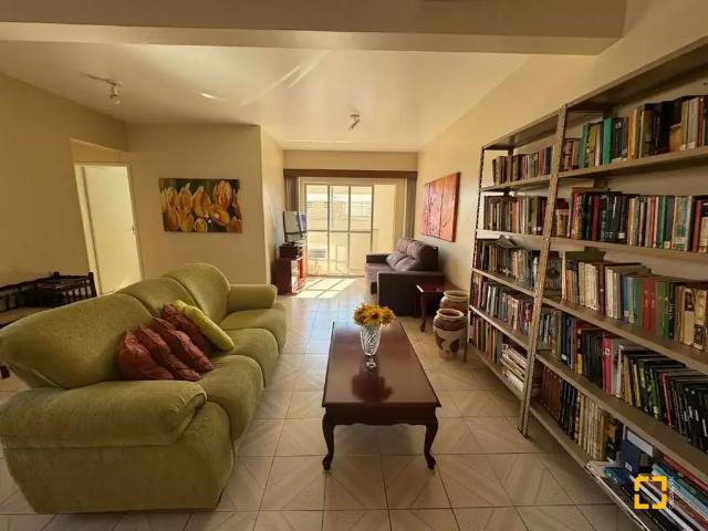 Apartamento venda em Região Geográfica Imediata de Florianópolis, Desterro