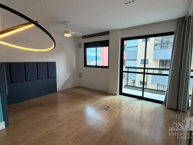 Apartamento venda em Região Geográfica Imediata de Florianópolis, Desterro