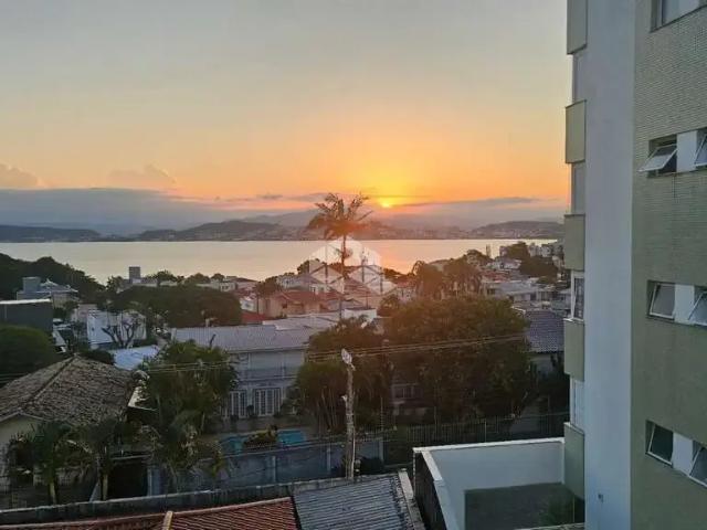 Apartamento venda em Região Geográfica Imediata de Florianópolis, Desterro