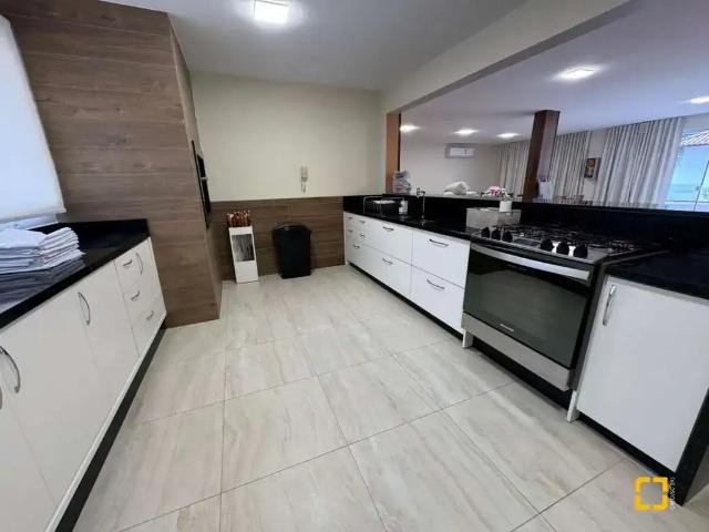 Apartamento venda em Região Geográfica Imediata de Florianópolis, Desterro