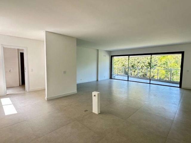 Apartamento venda em Região Geográfica Imediata de Florianópolis, Desterro