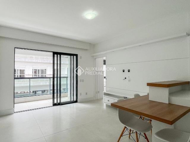 Apartamento venda em Região Geográfica Imediata de Florianópolis, Desterro