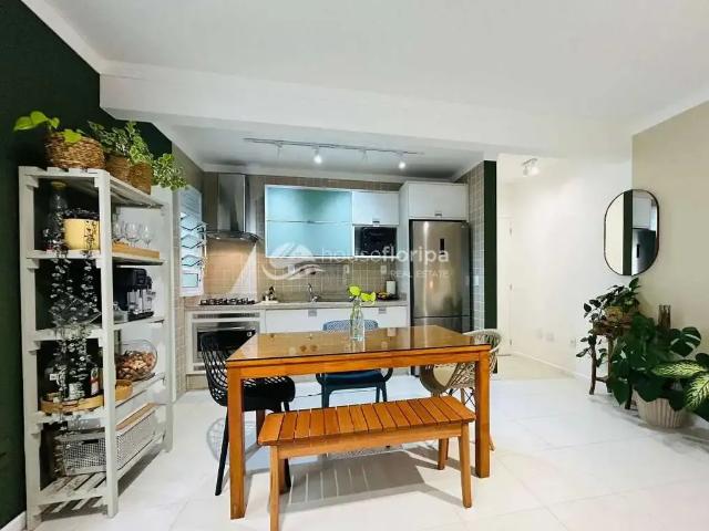 Apartamento venda em Região Geográfica Imediata de Florianópolis, Desterro