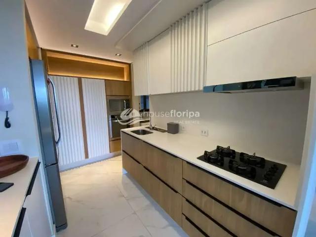 Apartamento venda em Região Geográfica Imediata de Florianópolis, Desterro