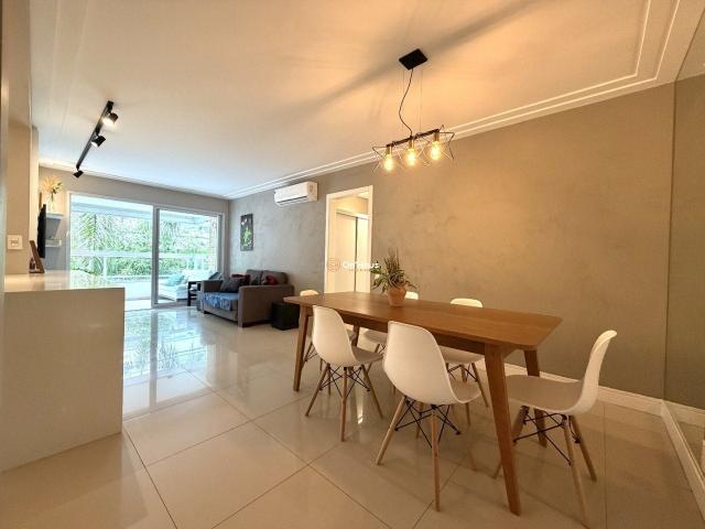 Apartamento venda em Região Geográfica Imediata de Florianópolis, Desterro