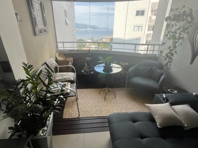 Apartamento venda em Região Geográfica Imediata de Florianópolis, Desterro