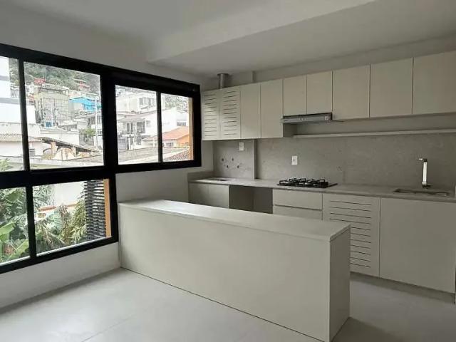 Apartamento venda em Região Geográfica Imediata de Florianópolis, Desterro