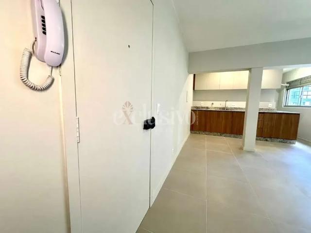 Apartamento venda em Região Geográfica Imediata de Florianópolis, Desterro