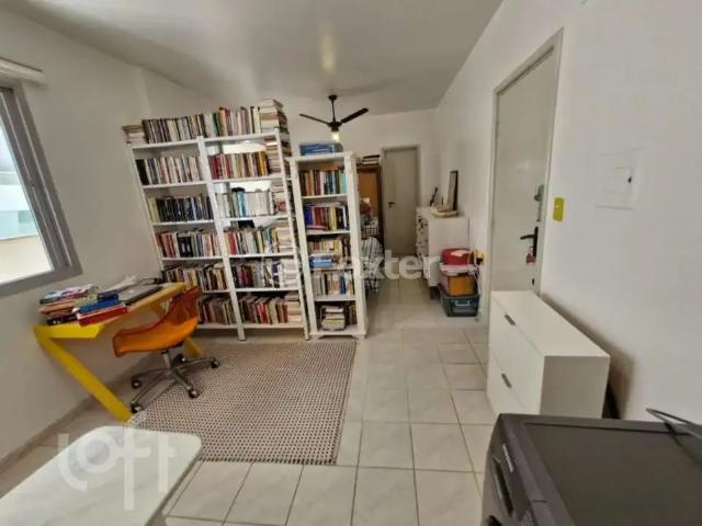Apartamento venda em Região Geográfica Imediata de Florianópolis, Desterro