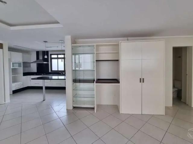 Apartamento venda em Região Geográfica Imediata de Florianópolis, Desterro