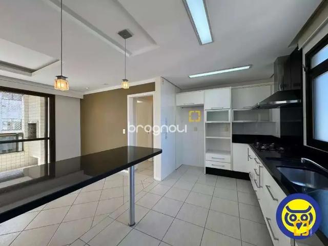 Apartamento venda em Região Geográfica Imediata de Florianópolis, Desterro