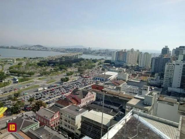 Apartamento venda em Região Geográfica Imediata de Florianópolis, Desterro