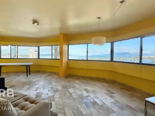 Apartamento venda em Região Geográfica Imediata de Florianópolis, Desterro