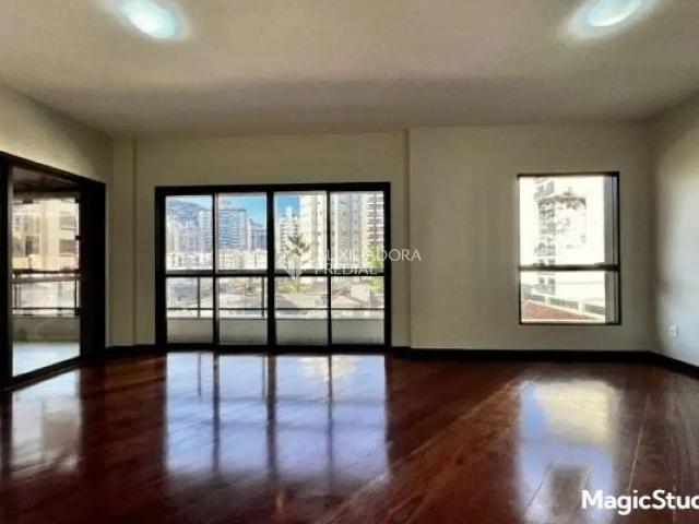 Apartamento venda em Região Geográfica Imediata de Florianópolis, Desterro
