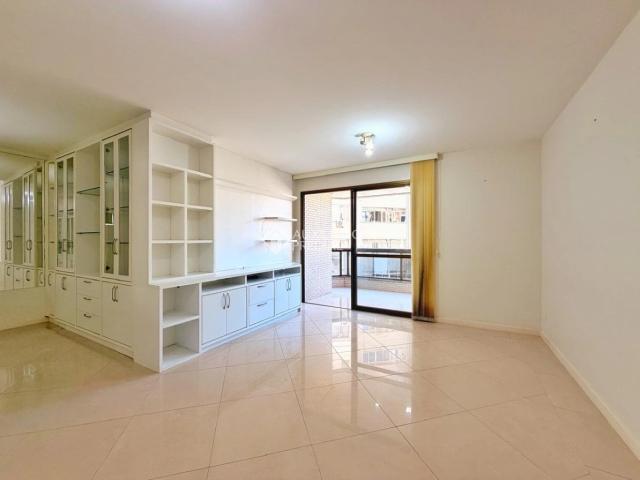 Apartamento venda em Região Geográfica Imediata de Florianópolis, Desterro