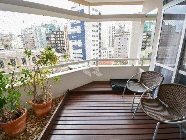 Apartamento venda em Região Geográfica Imediata de Florianópolis, Desterro