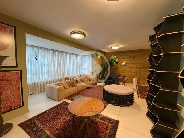 Apartamento venda em Região Geográfica Imediata de Florianópolis, Desterro