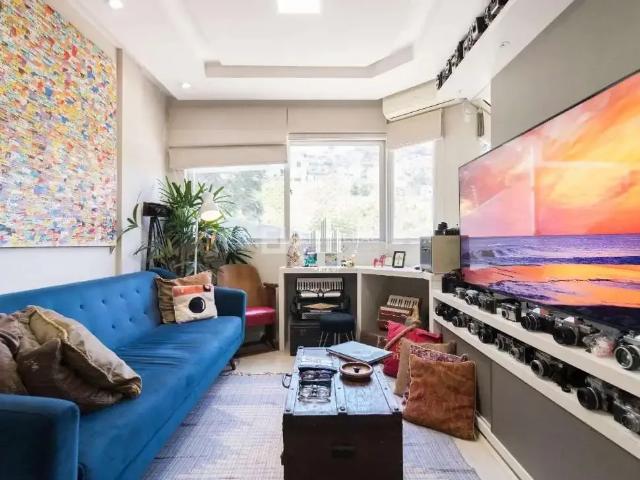 Apartamento venda em Região Geográfica Imediata de Florianópolis, Desterro