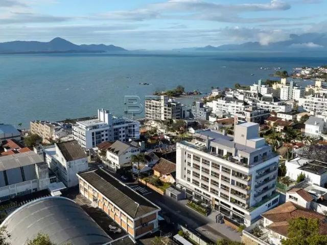 Apartamento venda em Região Geográfica Imediata de Florianópolis, Desterro